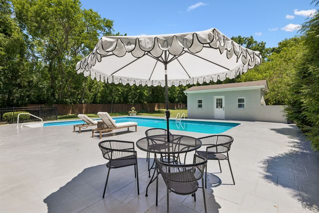 1400 Arrowhead Dr, Brentwood, TN 37027