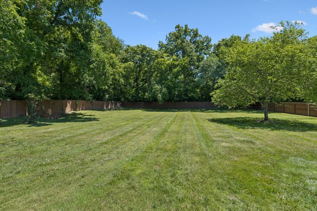 1400 Arrowhead Dr, Brentwood, TN 37027
