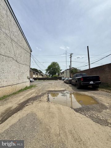 8136 ERDRICK ST, Philadelphia, PA 19136