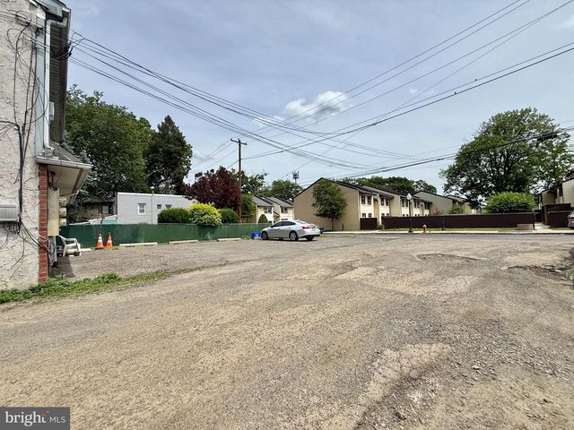 8136 ERDRICK ST, Philadelphia, PA 19136