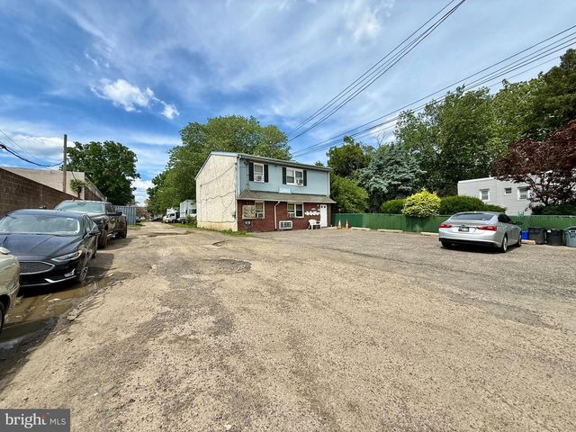 8136 ERDRICK ST, Philadelphia, PA 19136
