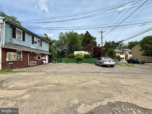 8136 ERDRICK ST, Philadelphia, PA 19136
