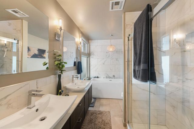 44 Country Club Drive, Palm Desert, CA 92260