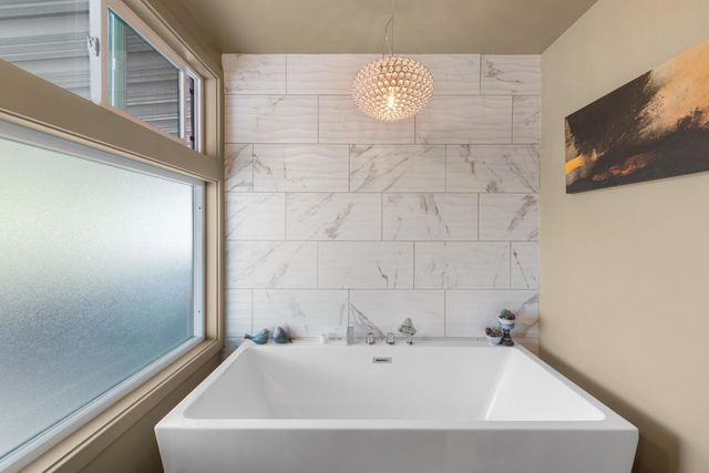 44 Country Club Drive, Palm Desert, CA 92260