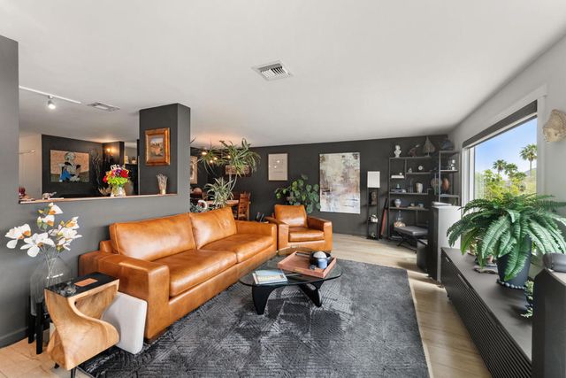 44 Country Club Drive, Palm Desert, CA 92260