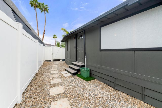 44 Country Club Drive, Palm Desert, CA 92260