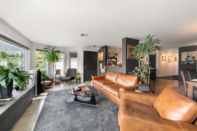 44 Country Club Drive, Palm Desert, CA 92260