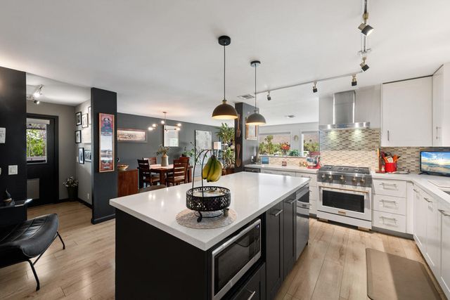 44 Country Club Drive, Palm Desert, CA 92260