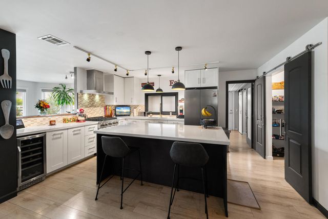 44 Country Club Drive, Palm Desert, CA 92260