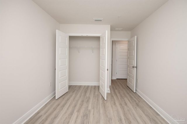 8706 Meadow Flower Ln, Pensacola, FL 32514