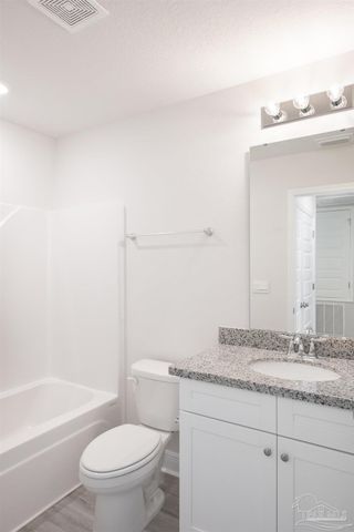 8706 Meadow Flower Ln, Pensacola, FL 32514