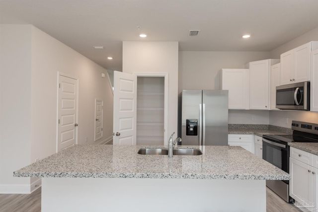 8706 Meadow Flower Ln, Pensacola, FL 32514