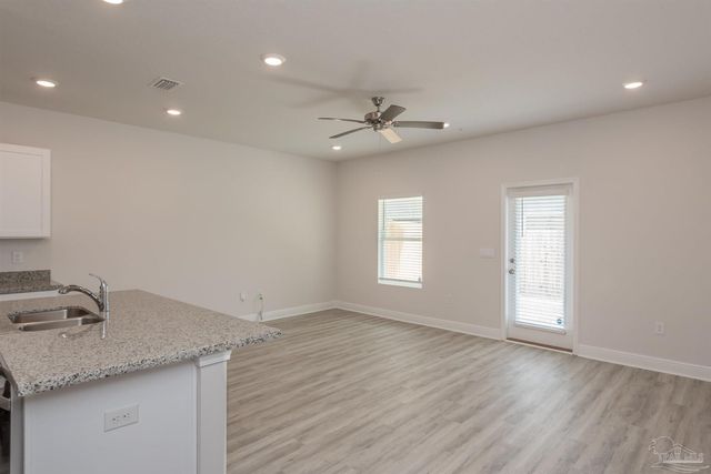 8706 Meadow Flower Ln, Pensacola, FL 32514