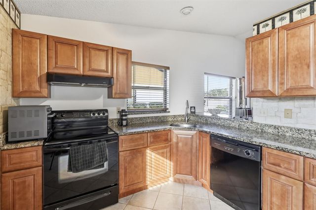 1708 CURRY TRAIL 3, Nokomis, FL 34275