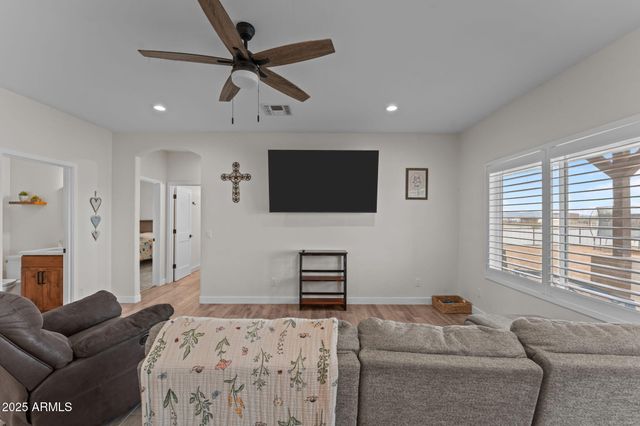 46130 W TROTTER Road, Wickenburg, AZ 85390