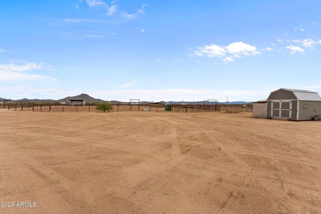 46130 W TROTTER Road, Wickenburg, AZ 85390