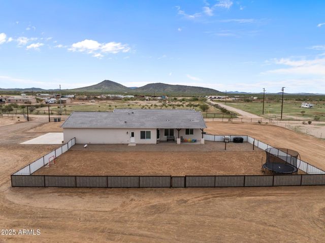 46130 W TROTTER Road, Wickenburg, AZ 85390