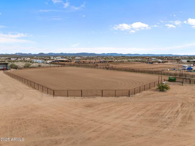 46130 W TROTTER Road, Wickenburg, AZ 85390