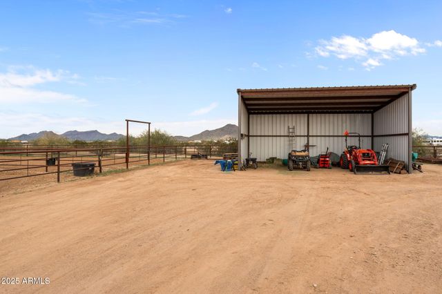 46130 W TROTTER Road, Wickenburg, AZ 85390