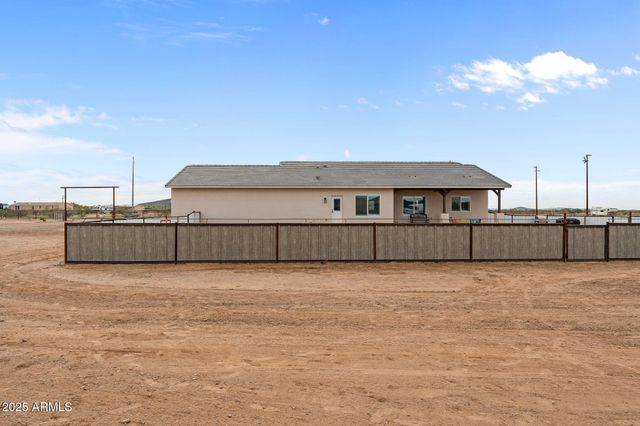 46130 W TROTTER Road, Wickenburg, AZ 85390