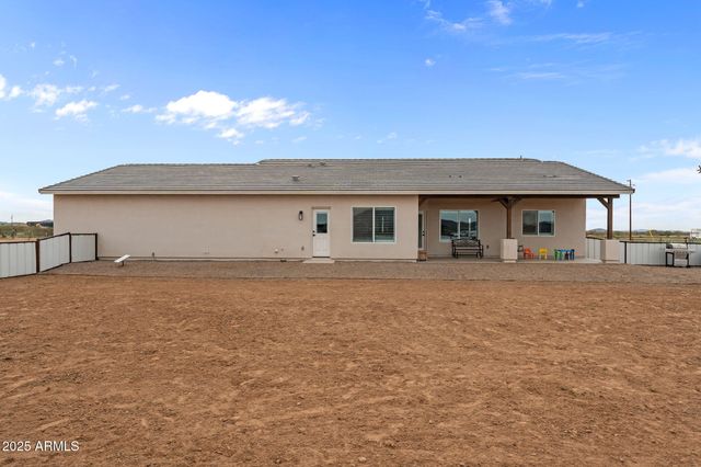 46130 W TROTTER Road, Wickenburg, AZ 85390