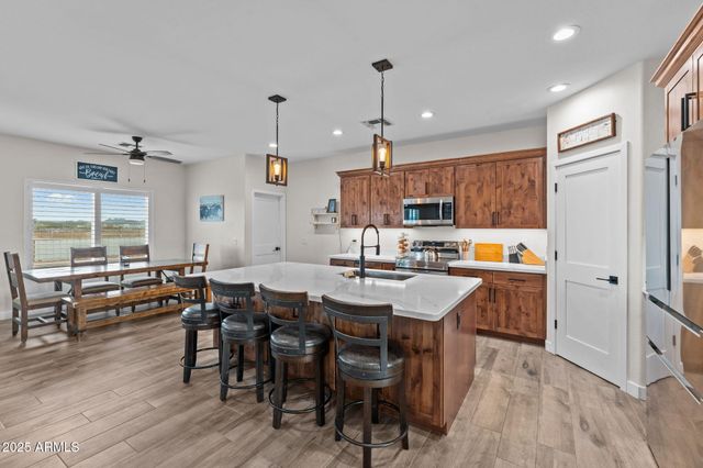 46130 W TROTTER Road, Wickenburg, AZ 85390