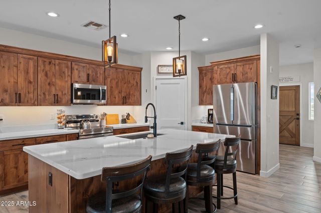 46130 W TROTTER Road, Wickenburg, AZ 85390