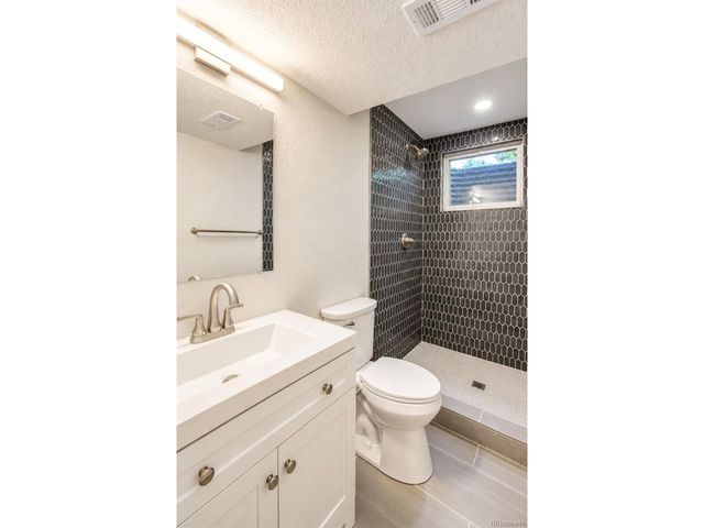 1969 S Urban St, Lakewood, CO 80228