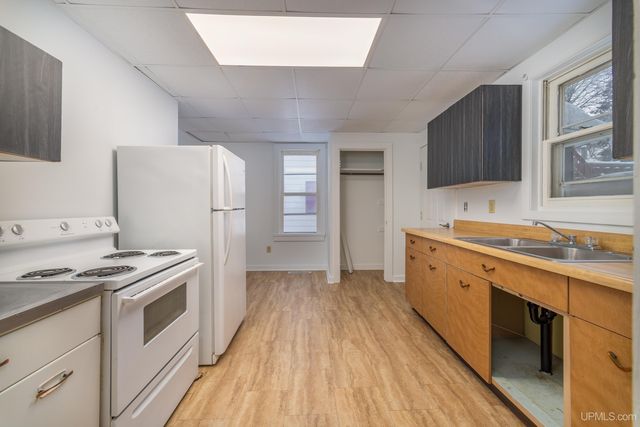 539 W Spring Street, Marquette, MI 49855