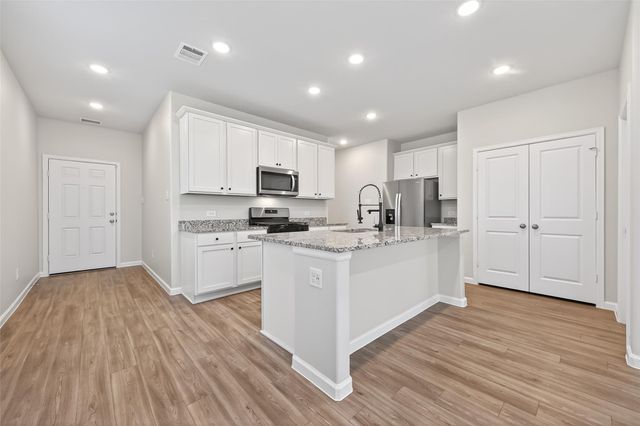 17104 Coulter Pine Court, Conroe, TX 77302