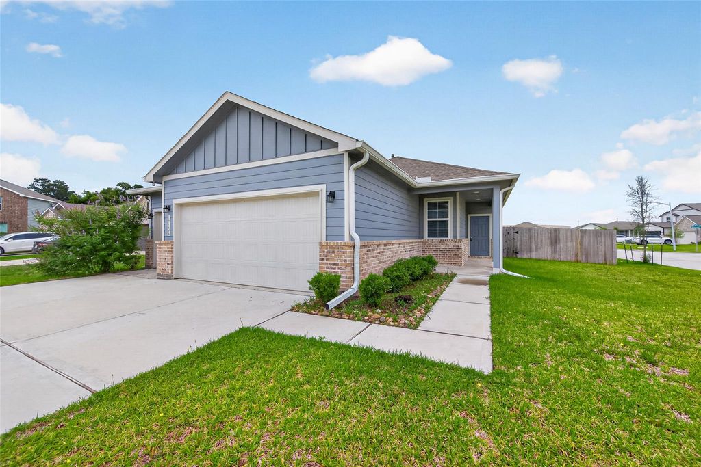 17104 Coulter Pine Court, Conroe, TX 77302