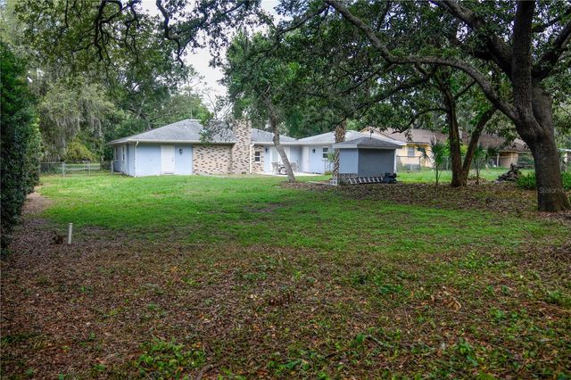 11715 N 51ST STREET, Tampa, FL 33617