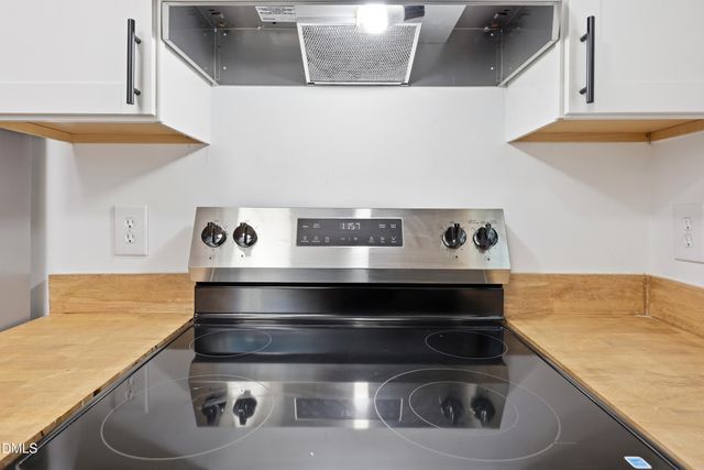 9506 Coachway, Chapel Hill, NC 27516
