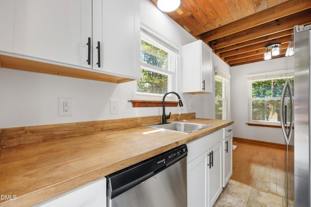 9506 Coachway, Chapel Hill, NC 27516