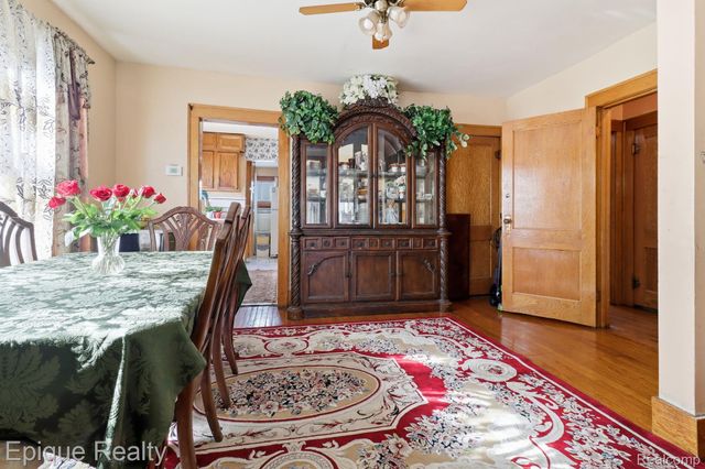 5834 Wayne Road, Romulus, MI 48174