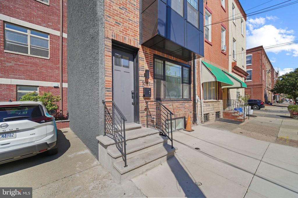 1027 CHRISTIAN ST, PHILADELPHIA, PA 19147 — photo 3
