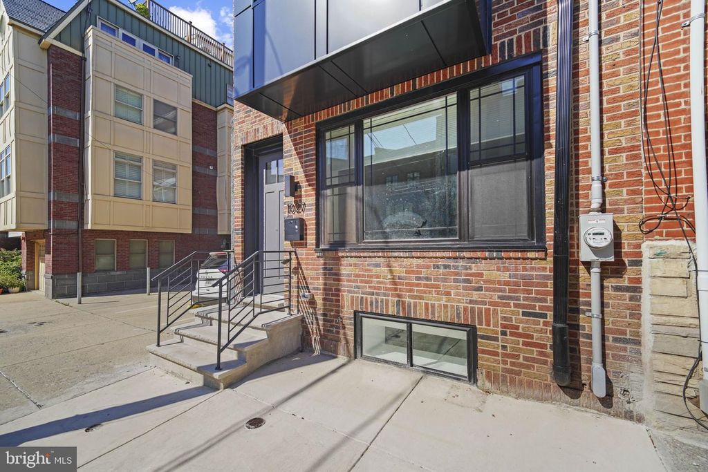 1027 CHRISTIAN ST, PHILADELPHIA, PA 19147 — photo 4