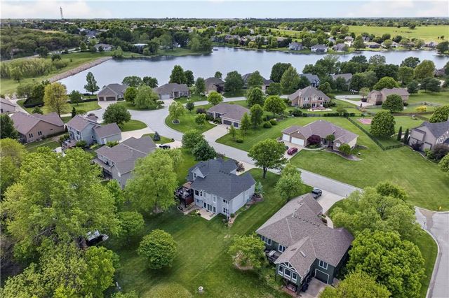18224 153rd Street, Basehor, KS 66007