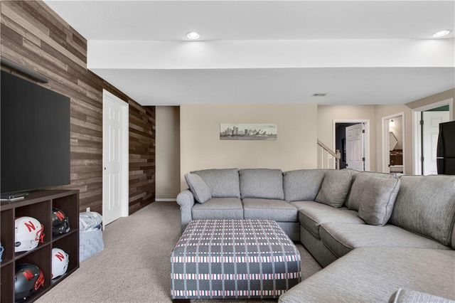 18224 153rd Street, Basehor, KS 66007