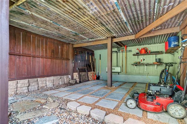 18224 153rd Street, Basehor, KS 66007