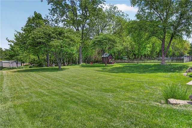 18224 153rd Street, Basehor, KS 66007