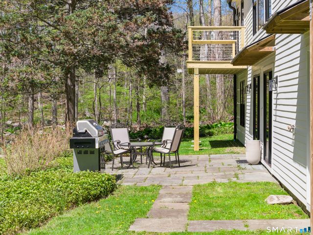 2 Charcoal Lane, Westport, CT 06880