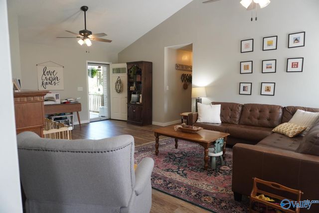 95 Porter Drive, Dutton, AL 35744