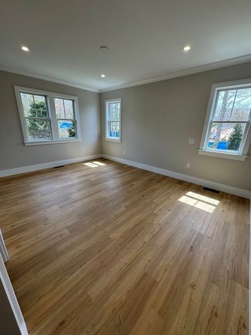 21 Josiah Path, Falmouth, MA 02540