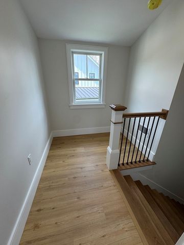 21 Josiah Path, Falmouth, MA 02540