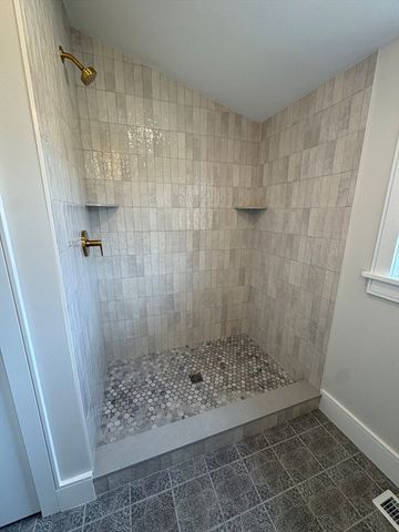 21 Josiah Path, Falmouth, MA 02540