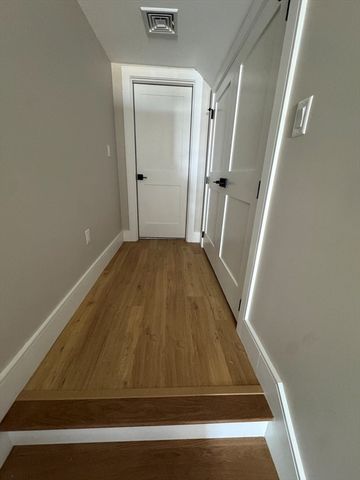 21 Josiah Path, Falmouth, MA 02540