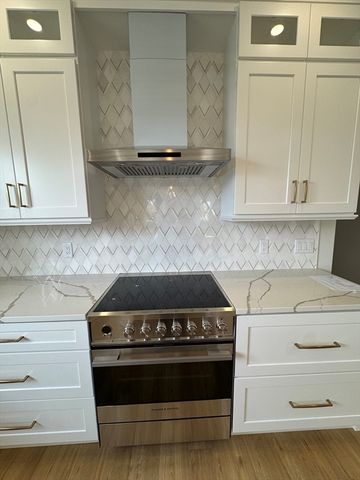 21 Josiah Path, Falmouth, MA 02540