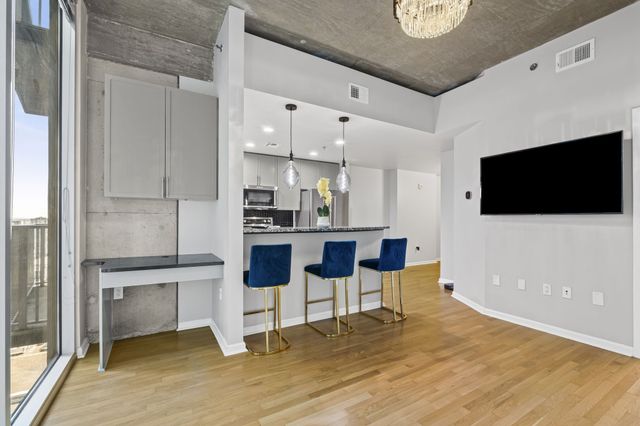 415 Church St Apt 1507, Nashville, TN 37219