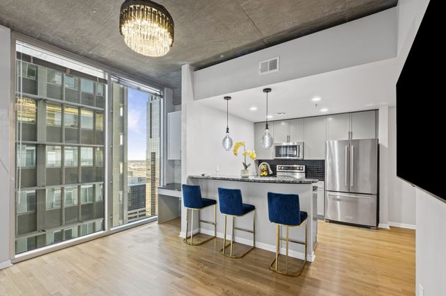 415 Church St Apt 1507, Nashville, TN 37219